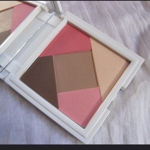 Kiko Blooming Eyeshadow Palette